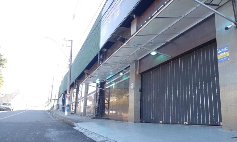 Adolescente é esfaqueado dentro de casa de shows no ES