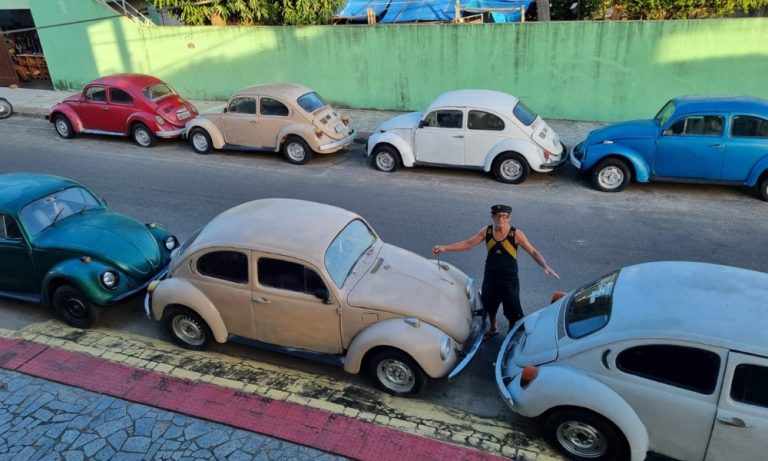 Apaixonado por carros, morador de Guarapari exibe seu amor pelos 20 Fuscas