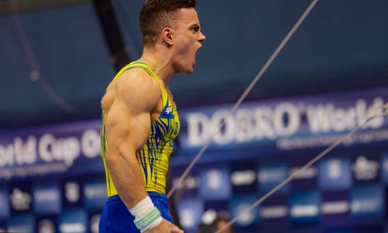 Caio Souza lidera ginástica brasileira em etapa da Copa do Mundo