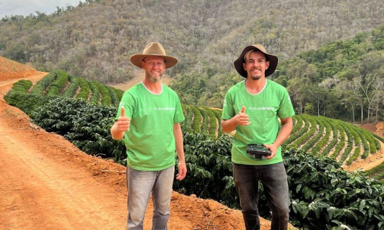 Curso no Estado para pilotar drone em plantações