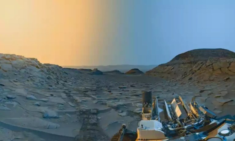 FOTO | Nasa “colore” um dia em Marte e cria cartão-postal