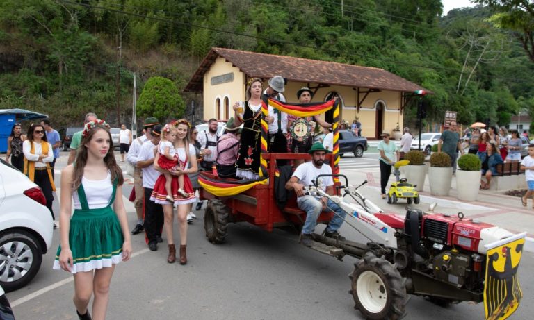 Festa nas montanhas do ES com shows de graça