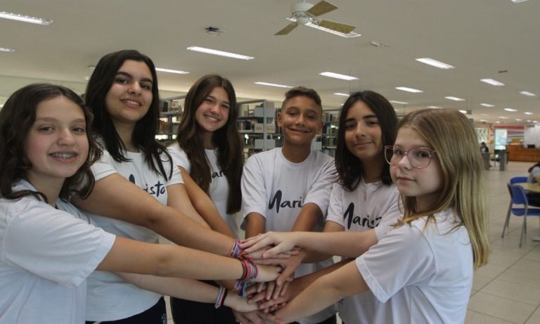Grêmios estudantis formam novos líderes