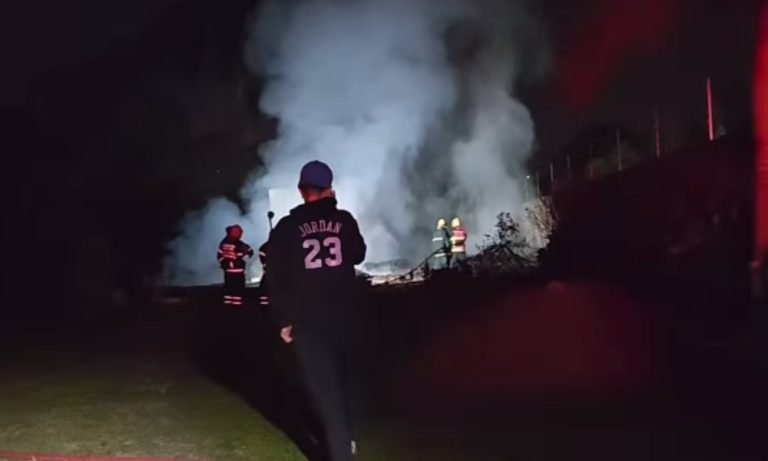 Incêndio destrói casa de músico em SC
