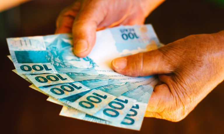Lula eleva para R$ 600 mínimo que bancos não podem tomar de superendividados
