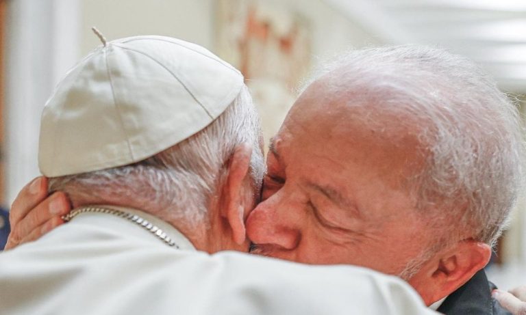 Lula encontra papa Francisco no Vaticano com Guerra da Ucrânia na pauta