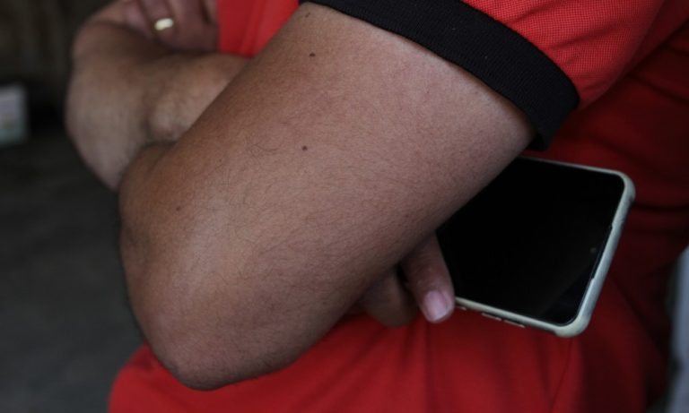 Moradores e comerciantes de Vitória temem novos ataques