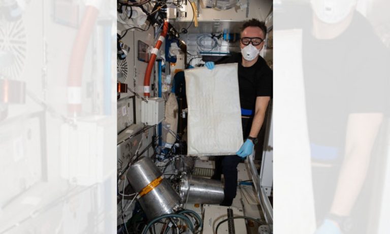 Nasa cria tecnologia que purifica até 98% da água em xixi de astronautas