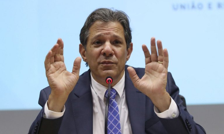 ‘Ninguém aguenta mais esse juro’, diz Haddad em live com Nath Finanças