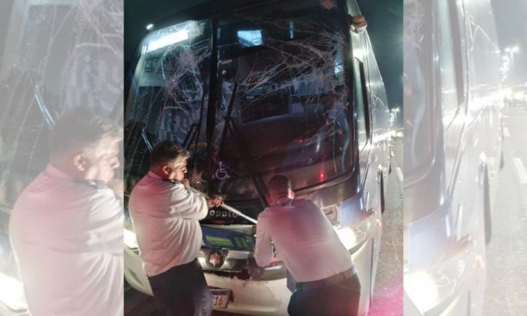 Ônibus do Racing se envolvem em acidente antes de jogo contra o Flamengo