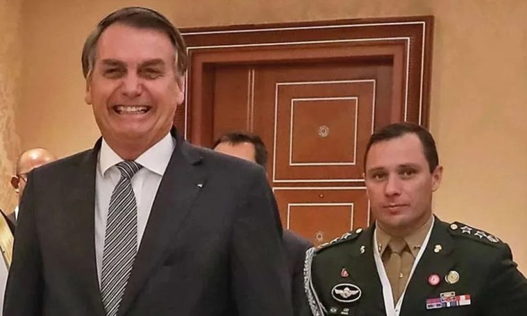 PF descobre plano golpista em celular de Mauro Cid