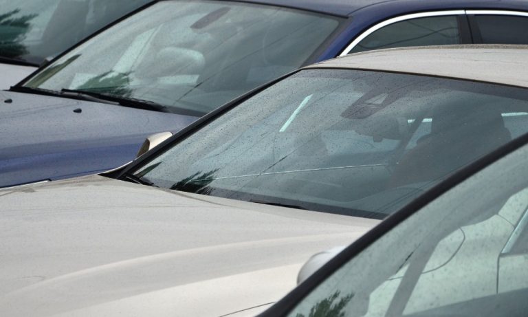 Pai esquece de levar filho a escola e bebê morre após 9 horas no carro