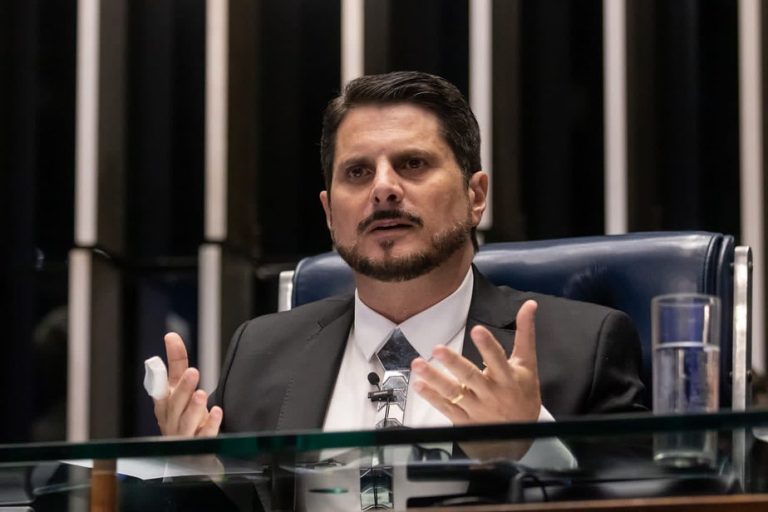 Polícia Federal pediu a prisão de senador capixaba, mas Moraes negou