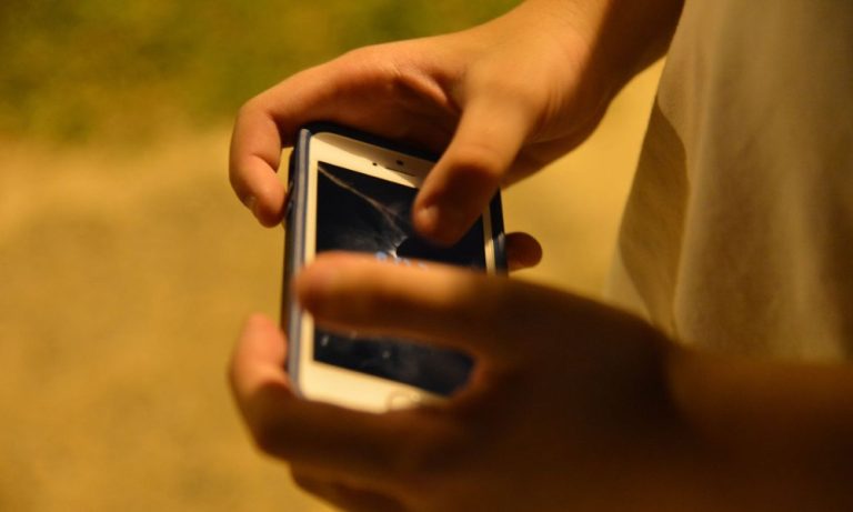 Polícia apreende adolescentes suspeitos de violência sexual em aplicativo