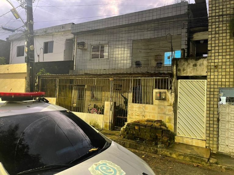 Polícia cumpre mandados contra quadrilha de roubo de carros