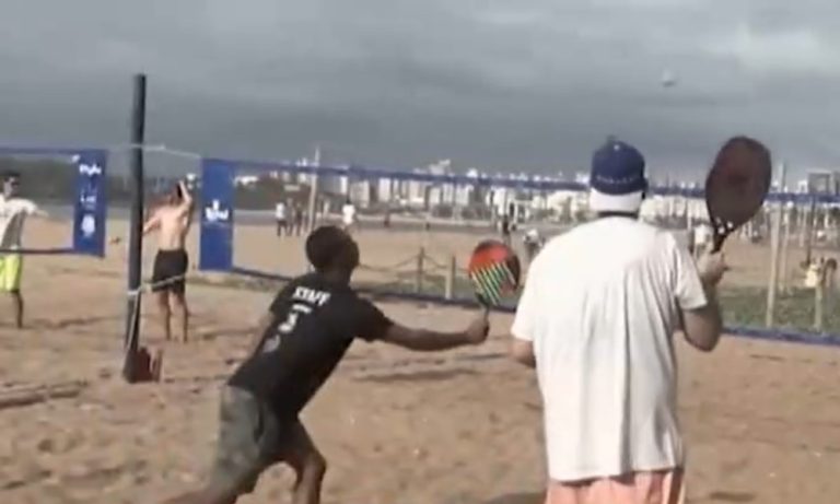 Projeto leva Beach Tennis para pessoas com deficiência em Vitória