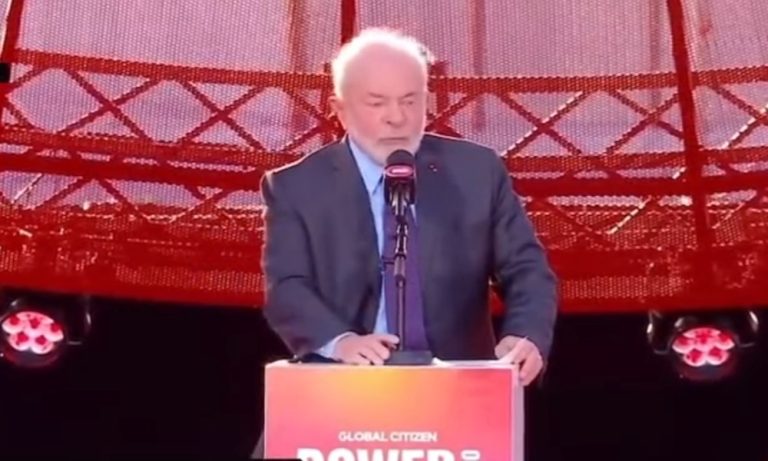Quem poluiu o planeta foi quem fez a Revolução Industrial, diz Lula em Paris