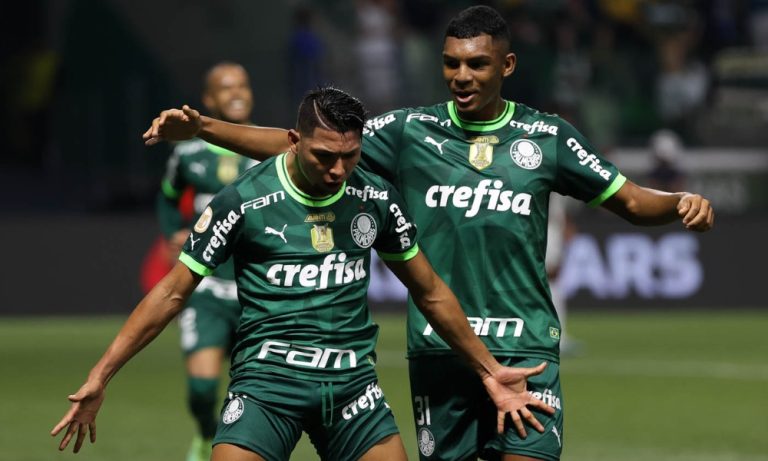 Rony anota dois e Palmeiras supera Coritiba no Allianz Parque