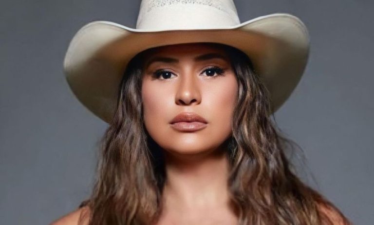 Simone surpreende com novo visual e recebe críticas por ‘se parecer’ com Simaria