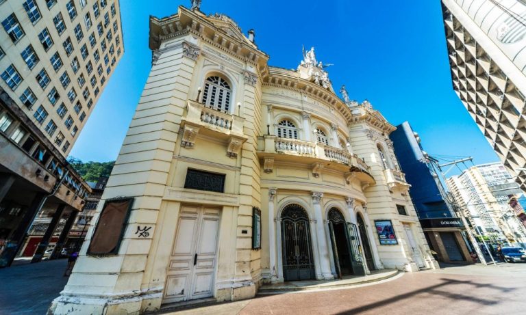 Teatro Carlos Gomes passa por reformas após mais de cinco anos fechado