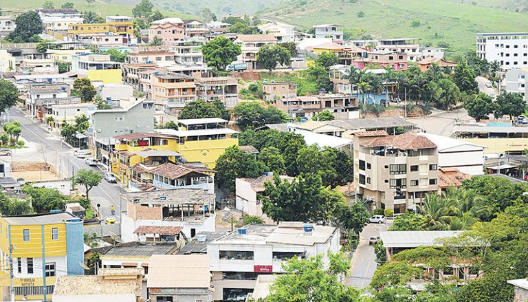 Veja os municípios do ES que mais ganharam moradores e os que mais perderam