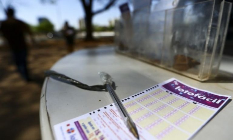 Aposta de Vitória fatura quase R$ 1 milhão na Lotofácil