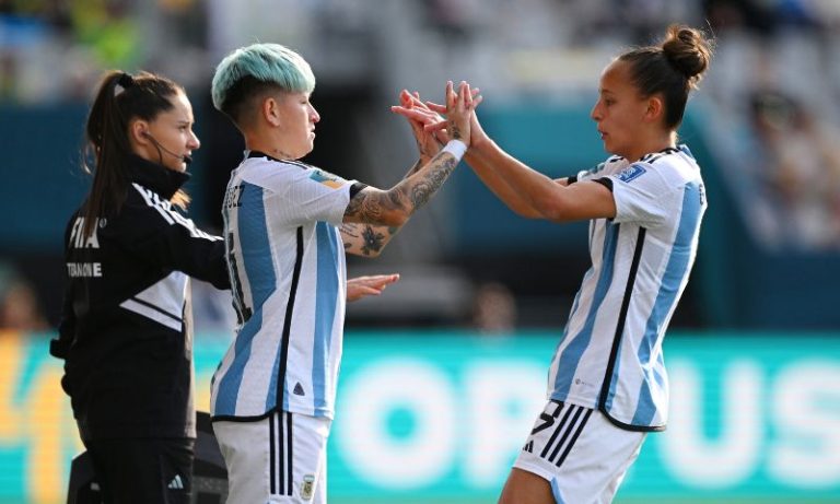 Argentina reage para empatar com a África do Sul e se manter viva na Copa