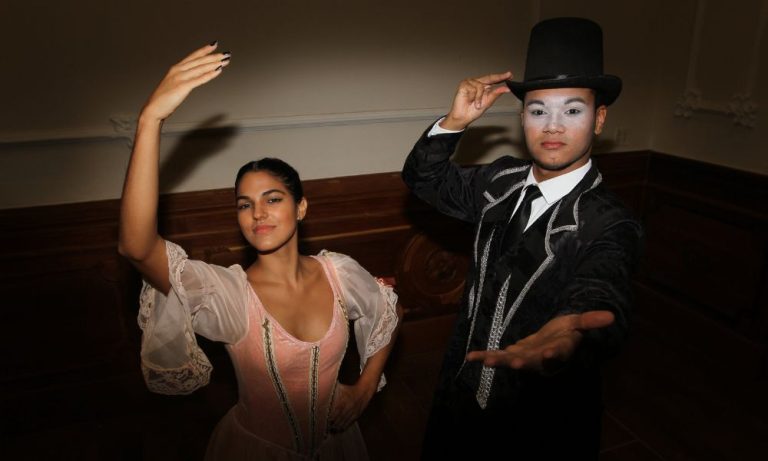 Aulas de teatro e dança de graça em Vitória
