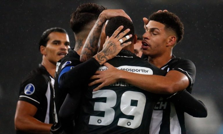 Botafogo só empata em estreia de Bruno Lage, mas avança na Sul-Americana