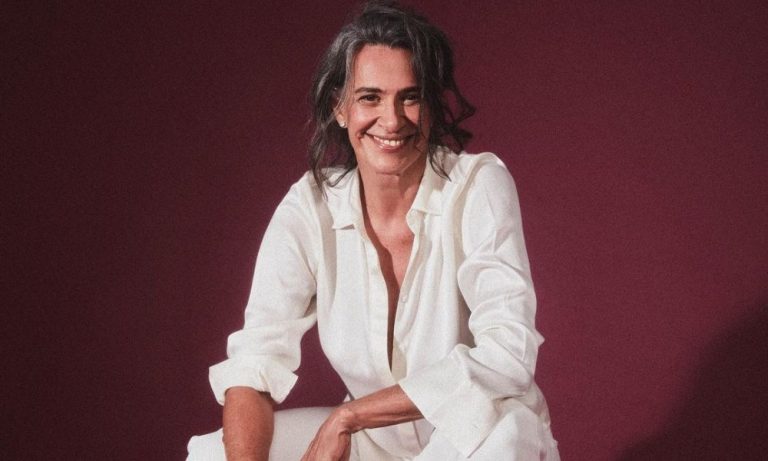 Cantora Simone, do hit ‘Então É Natal’, vai receber prêmio do Grammy Latino