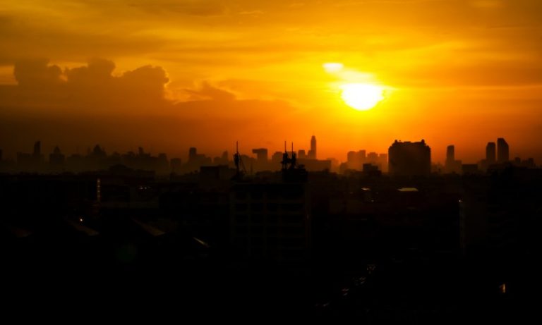 Chegada de onda de calor a Nova York é questão de vida ou morte, diz prefeito