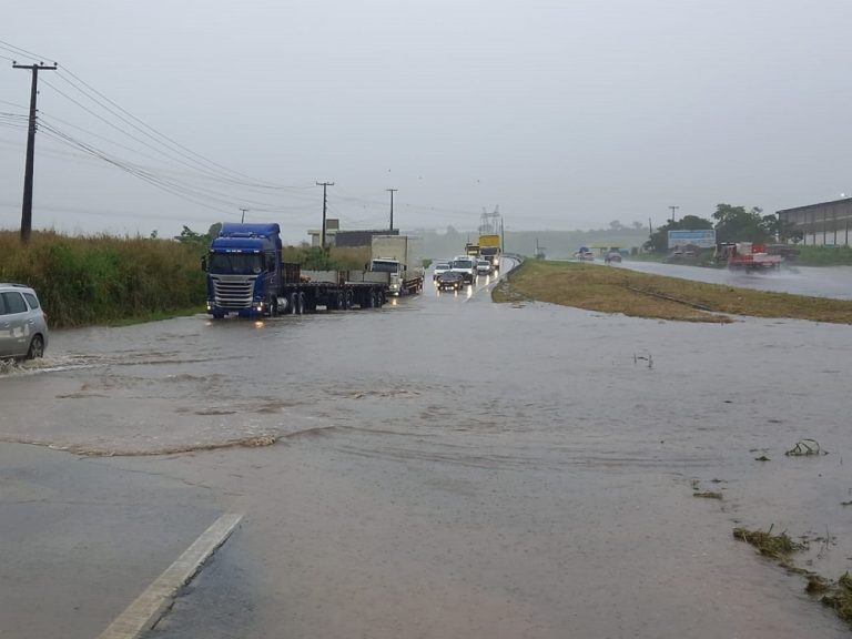 Chuvas fazem Grande Recife e Zona da Mata entrarem em alerta vermelho