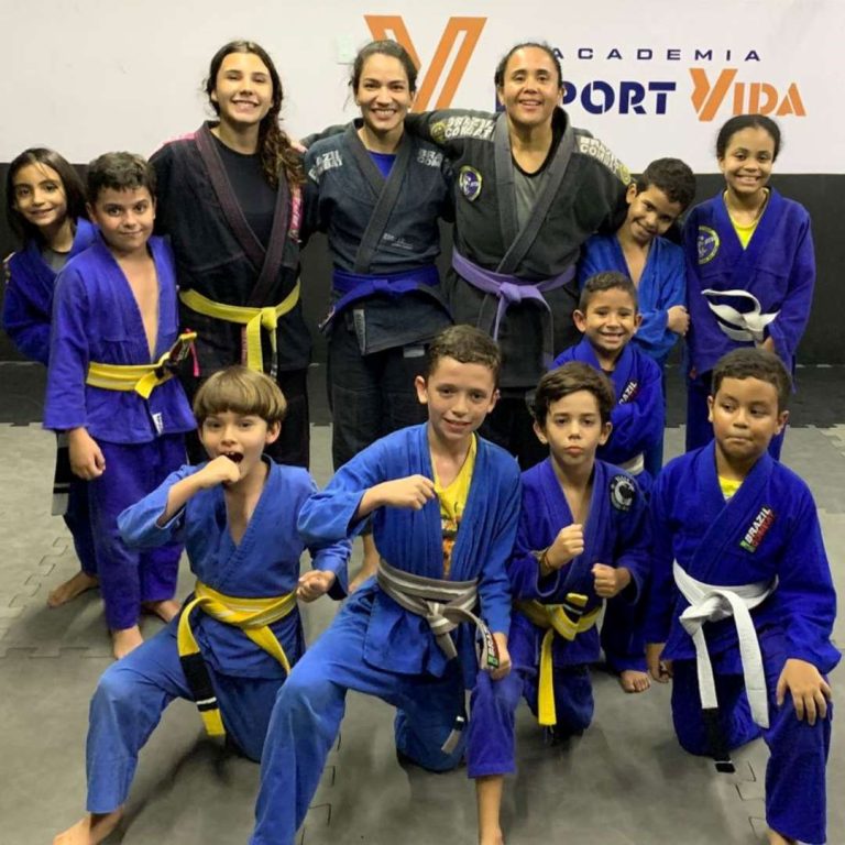 Colônia de férias para crianças tem jiu-jitsu e culinária saudável