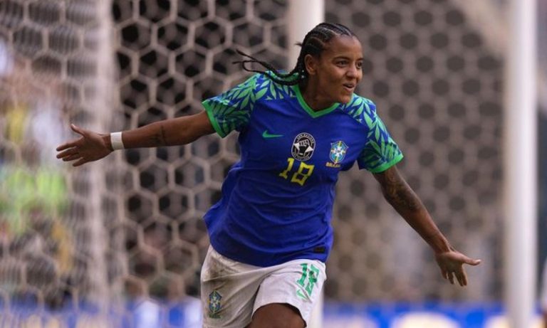 Copa do Mundo Feminina terá VAR explicado e fiscal de comemoração; entenda