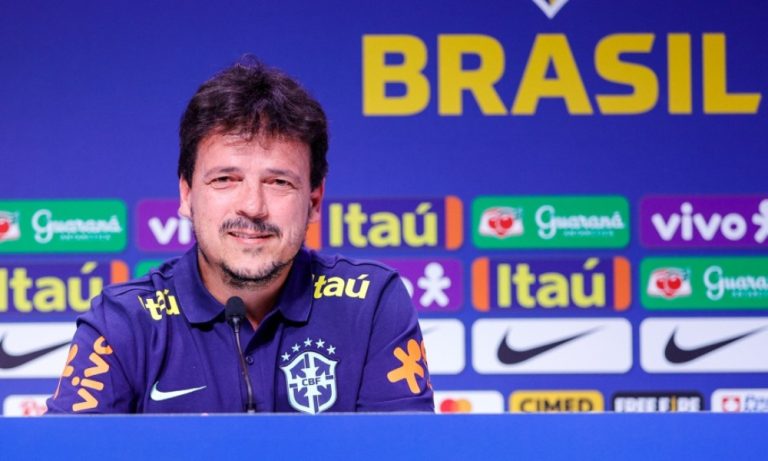 Diniz descarta conflito de interesses na seleção e promete estilo de jogo do Flu