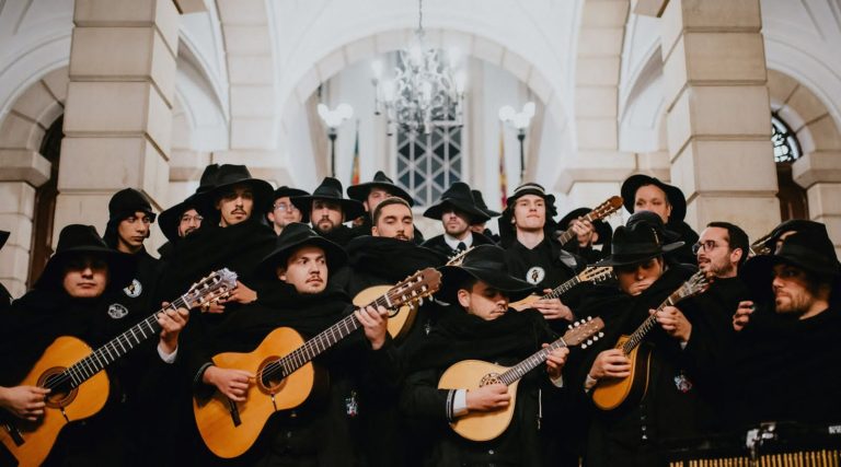 Encontro de cultura popular e música portuguesa no Teatro de Santa Isabel