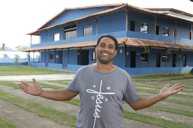 “Eu tinha que usar droga todo dia”, diz ex-dependente químico