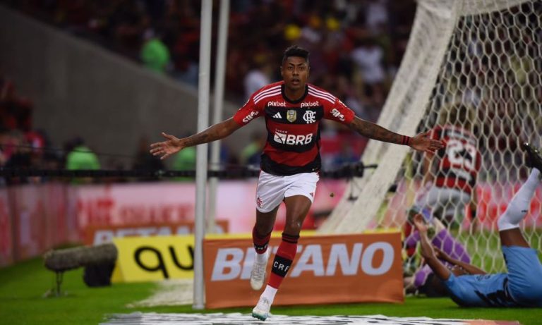 Exames detectam lesão e Bruno Henrique desfalca Flamengo na Copa do Brasil
