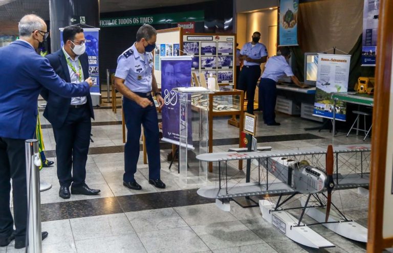 Exposição homenageia Santos Dumont e a história da aviação no Nordeste