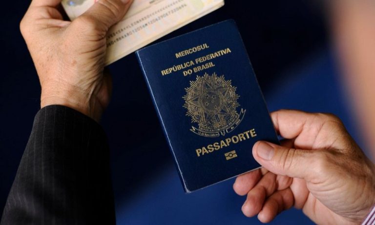 Fila para tirar visto para os EUA cai pela metade