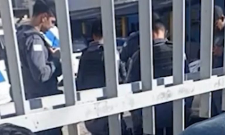 Funcionário é baleado ao ser confundido com ladrão durante assalto em Vitória
