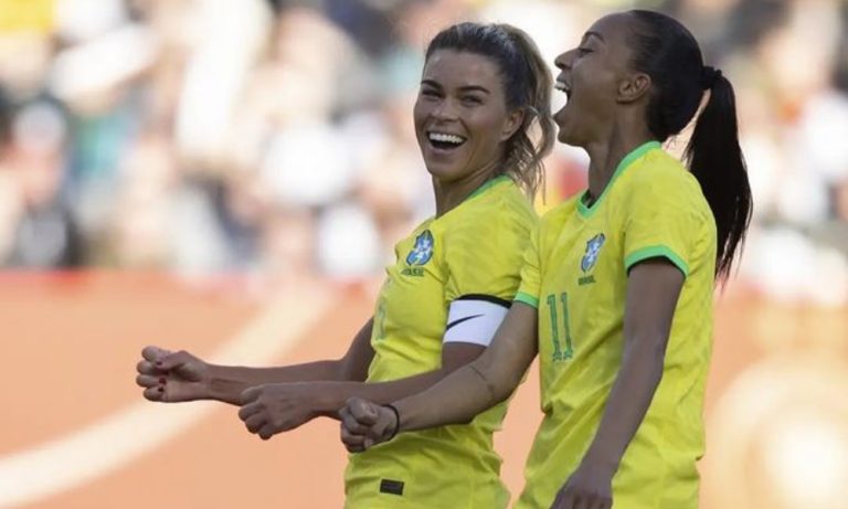 Governo decide adotar ponto facultativo em jogos da seleção na Copa feminina
