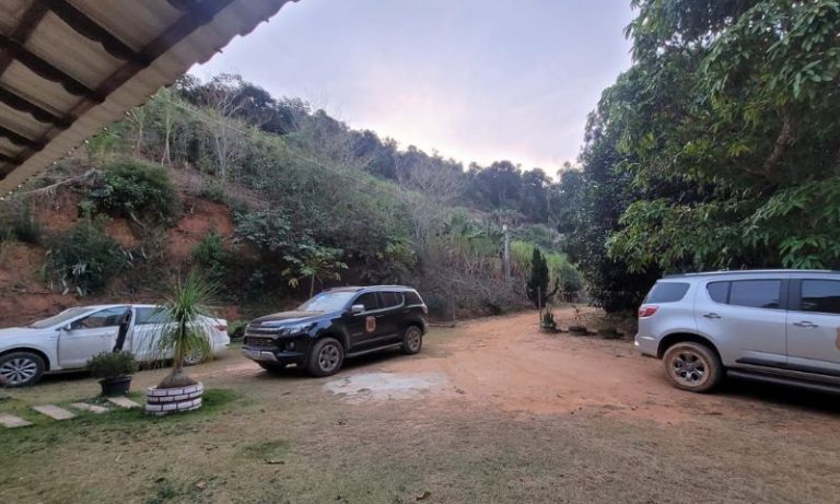 Homem é preso durante férias com a família no ES acusado de tráfico de drogas