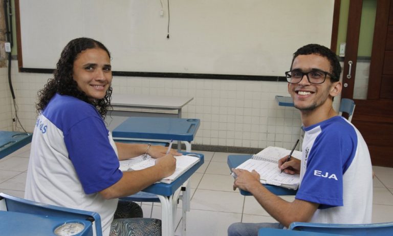 Inscrição para ter diploma do ensino médio em 1 ano e meio