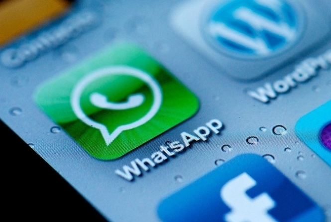 Inteligência artificial para WhatsApp chega ao Brasil e transcreve áudios