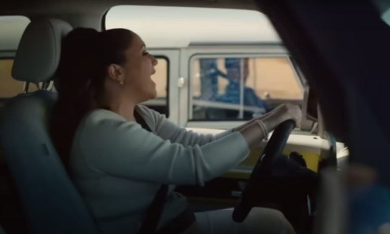 Inteligência artificial une Elis Regina e Maria Rita em filme publicitário