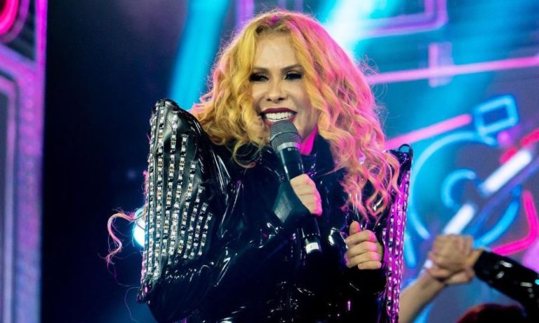 Joelma muda letra de música famosa após se tornar evangélica