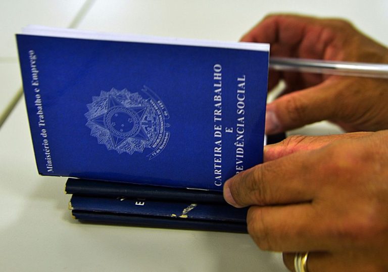 Mais de 4.900 vagas de emprego abertas no ES. Confira as oportunidades