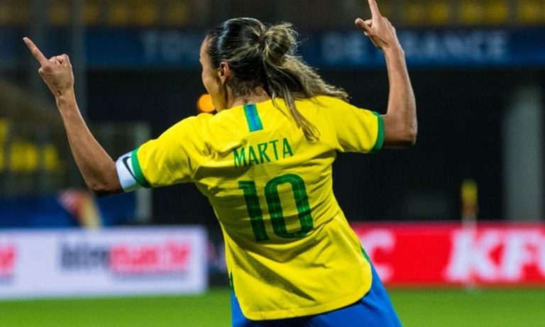 Marta treina normalmente com seleção brasileira; Nycole permanece fora