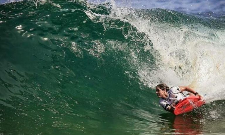 Maylla Venturi na briga pelo título brasileiro de bodyboarding